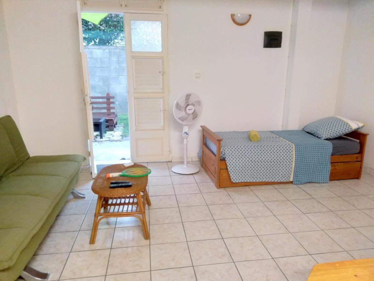 F2 Rez De Jardin Carbet Apartment Le Carbet Exterior photo