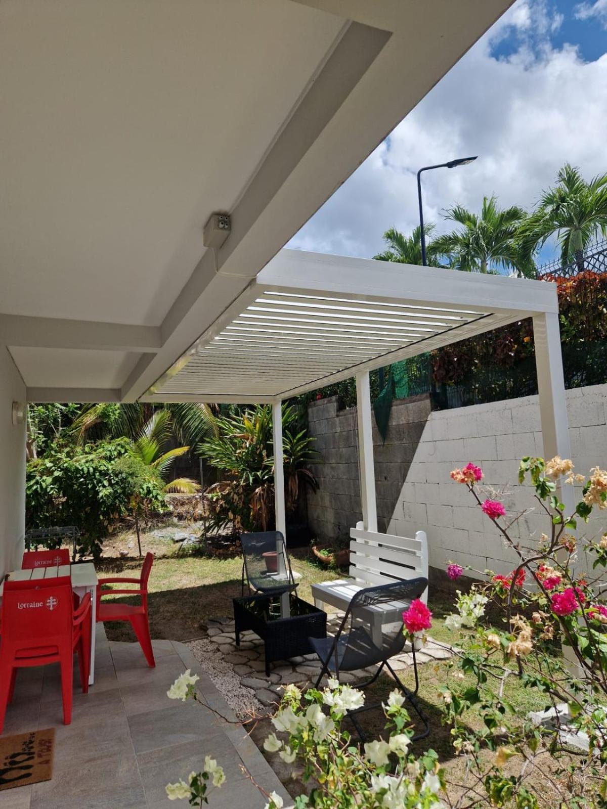 F2 Rez De Jardin Carbet Apartment Le Carbet Exterior photo